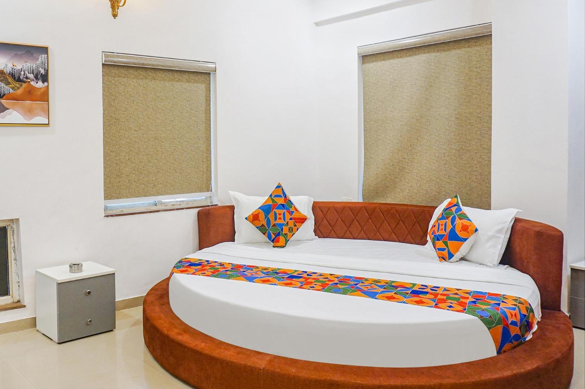 O The Leela Hotel 3*