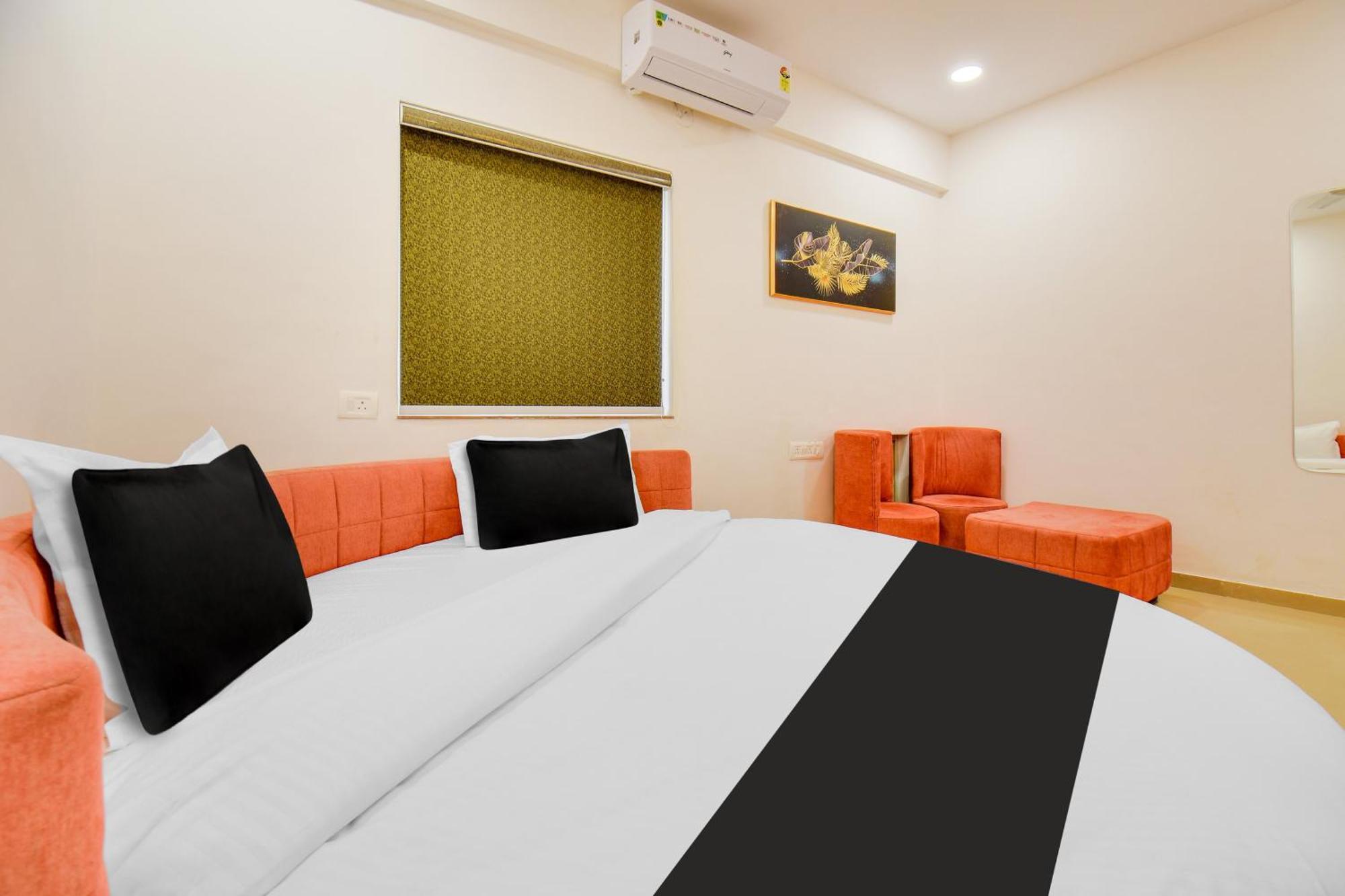 Hotel O The Leela 3*